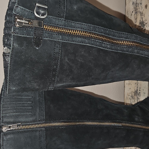 Born Boots - Picture 2 of 16